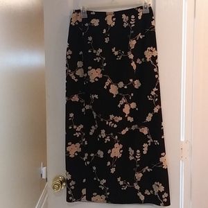 Joan Leslie Ladies size 6 petite long black skirt